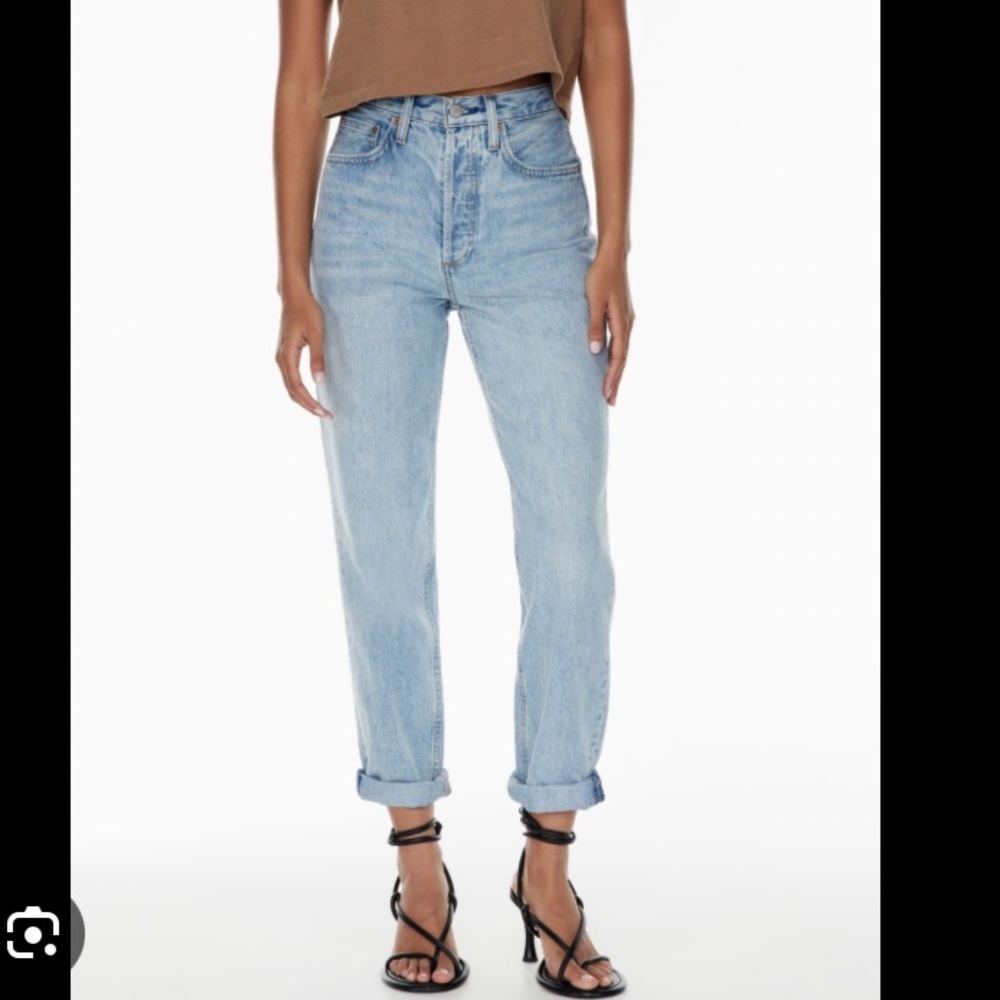 Aritzia Denim Forum the boyfriend high rise loose 28L size 23 button fly
